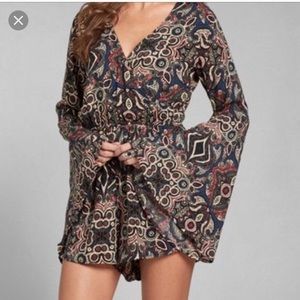 Abercrombie and Fitch| bell sleeve romper XS